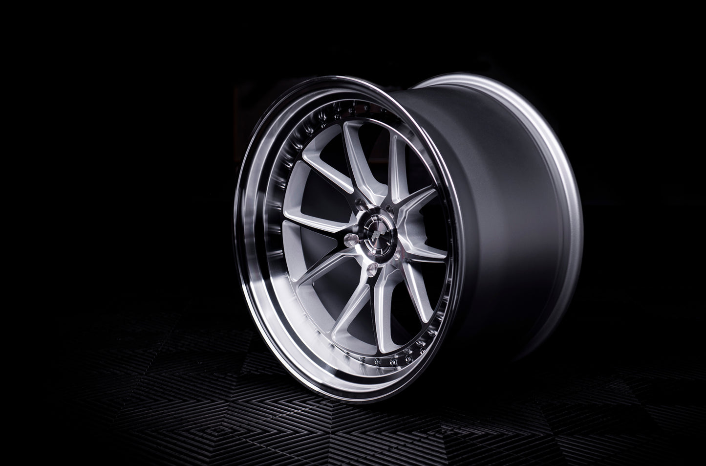 Japan Racing | JR39 | Silver Machined Face