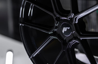 Japan Racing | JR30 | Glossy Black