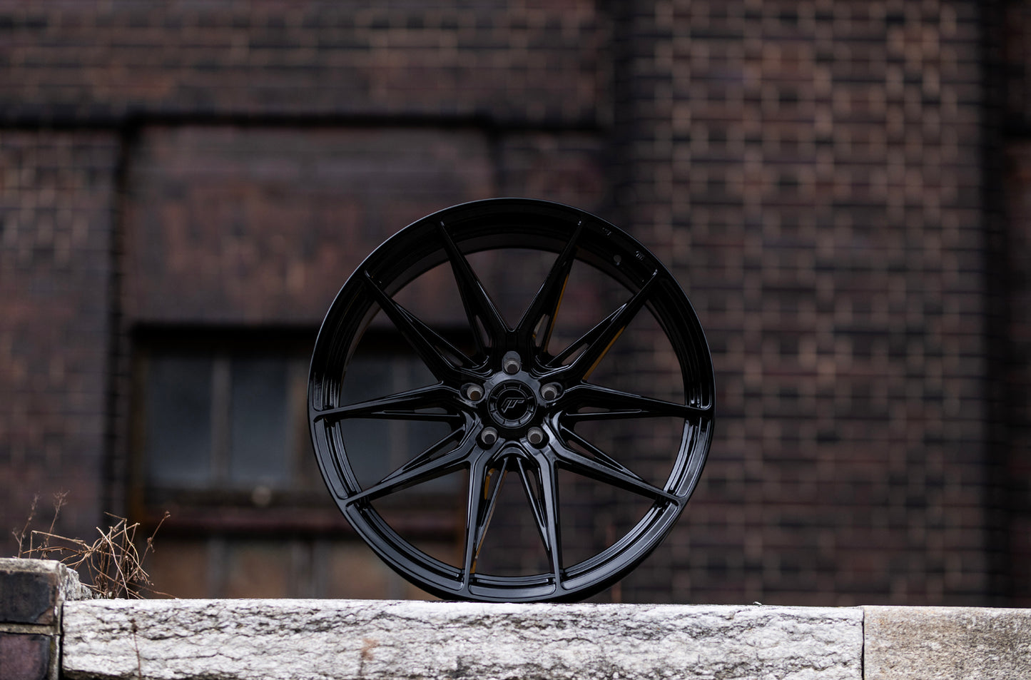 Japan Racing | JR44 | Glossy Black
