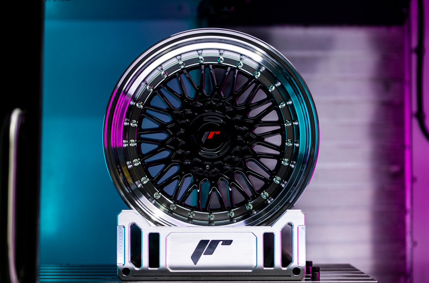 Japan Racing | JR9 | Gloss Black - Machined Lip