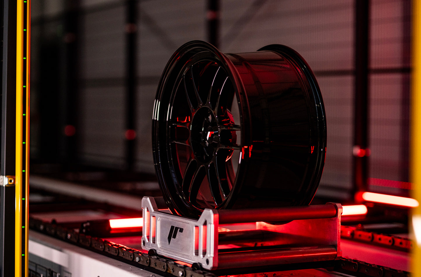Japan Racing | JR7 | Glossy Black